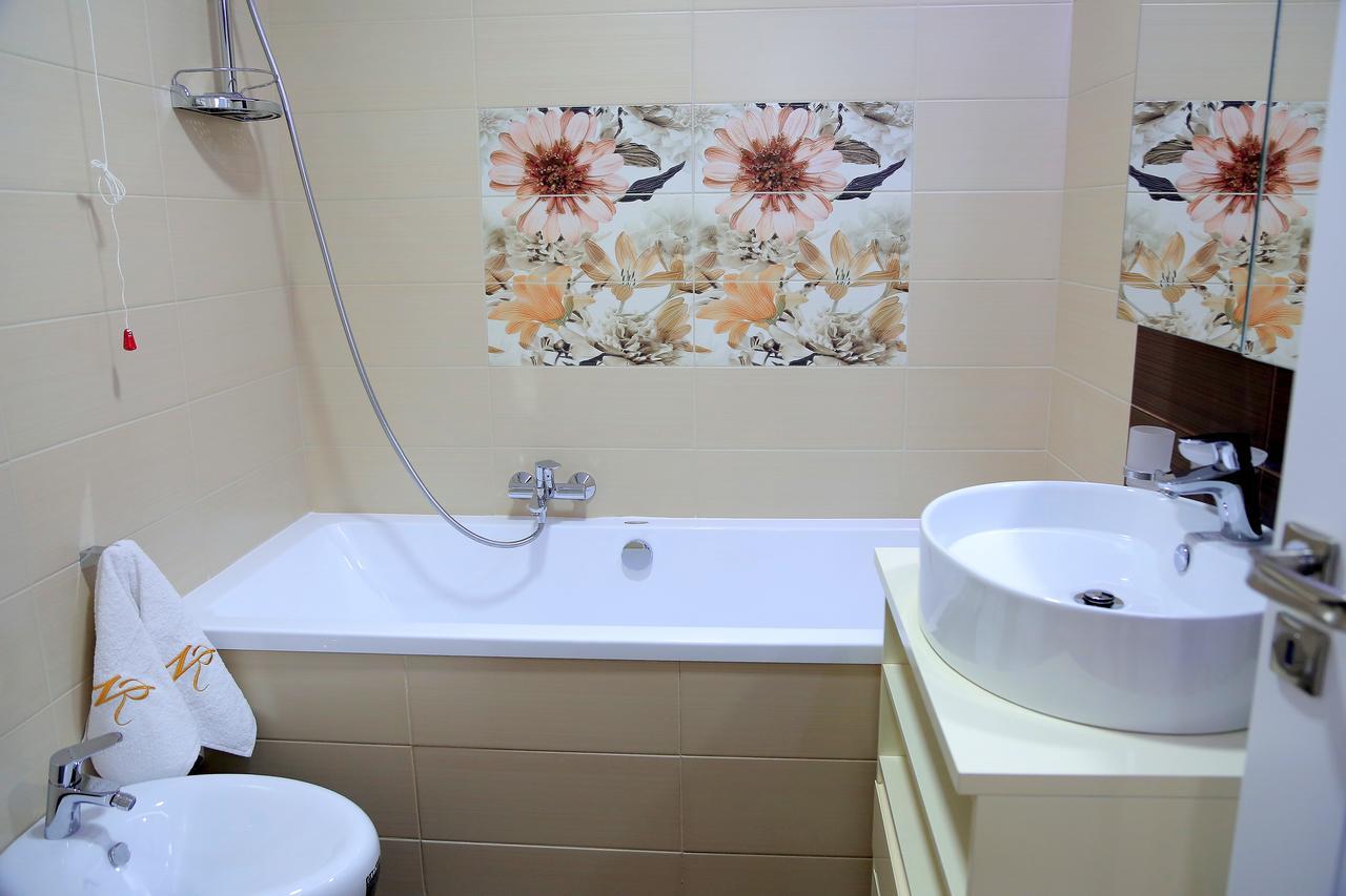 Nomelia Residence B&B Vlorë Extérieur photo