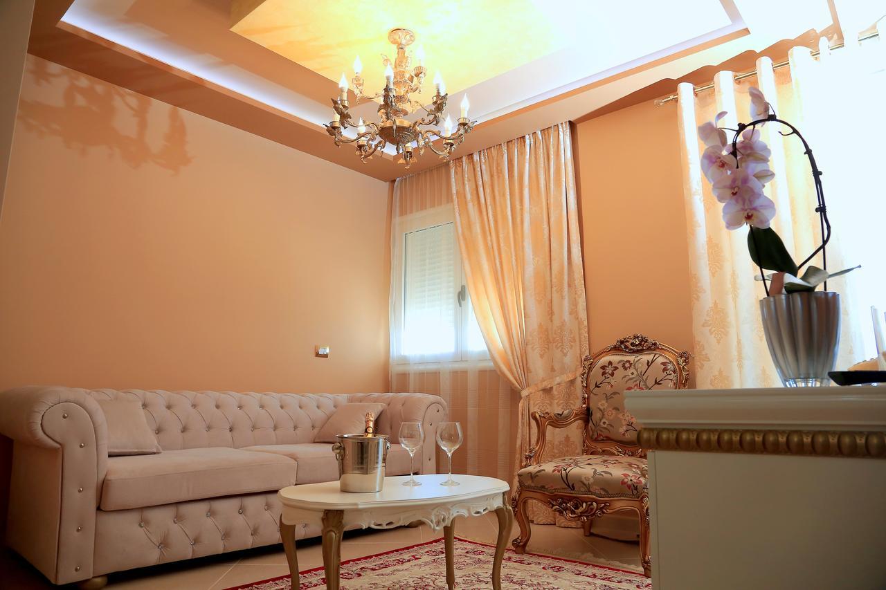 Nomelia Residence B&B Vlorë Extérieur photo
