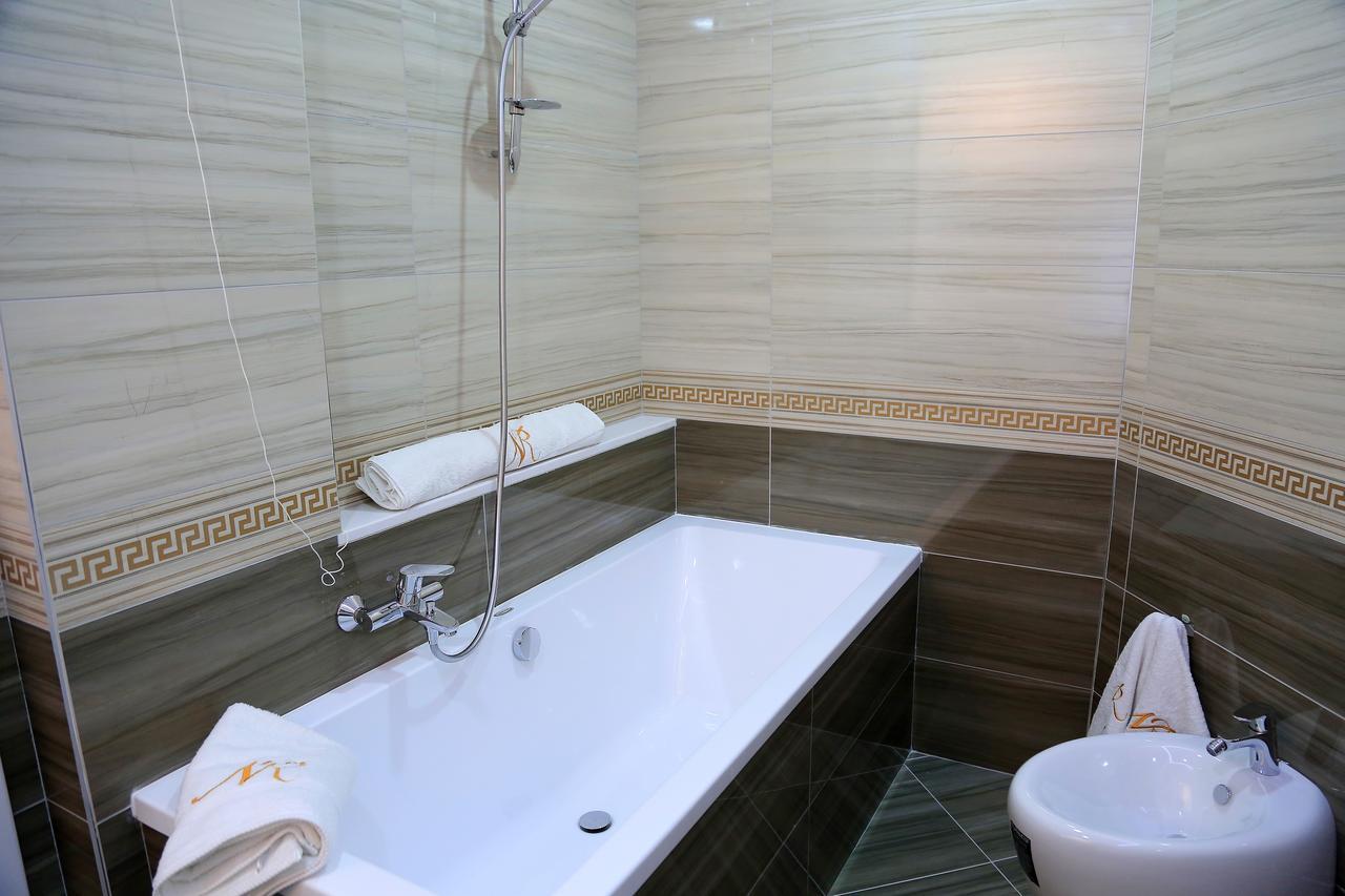 Nomelia Residence B&B Vlorë Extérieur photo