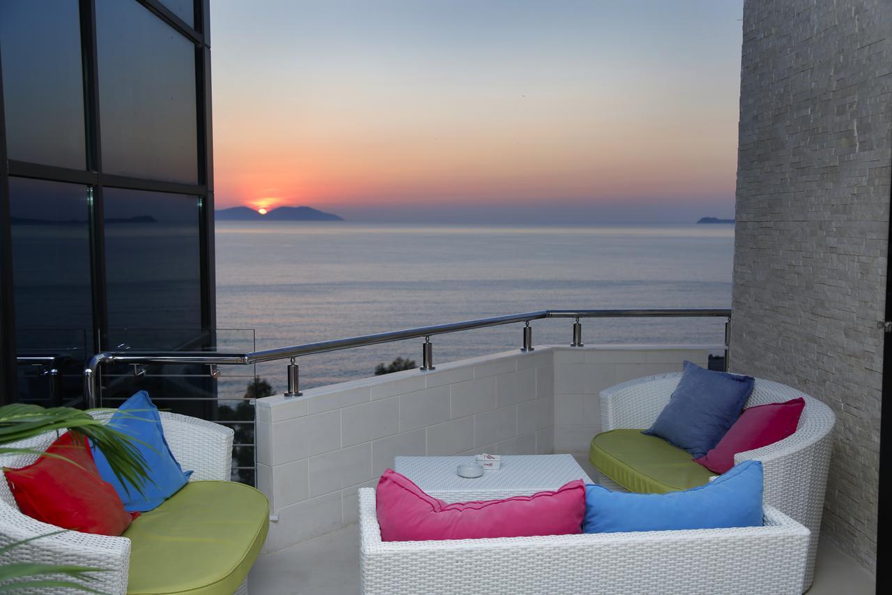 Nomelia Residence B&B Vlorë Extérieur photo