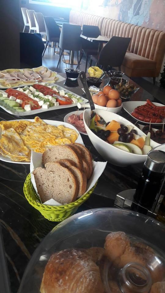Nomelia Residence B&B Vlorë Extérieur photo